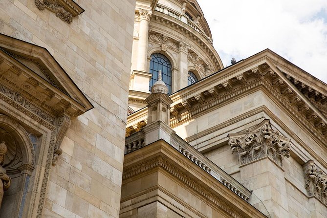 101 things in Budapest - Full Day Tour with Lunch & Metro Pass - The day starts at the Hungarian State Opera (and ends there)