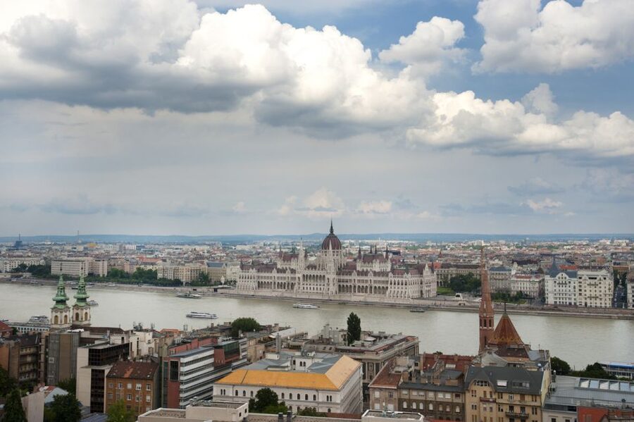 3-Hour Orientation Walking Tour of Buda and Pest - Pace, weather, and comfort tips that actually help