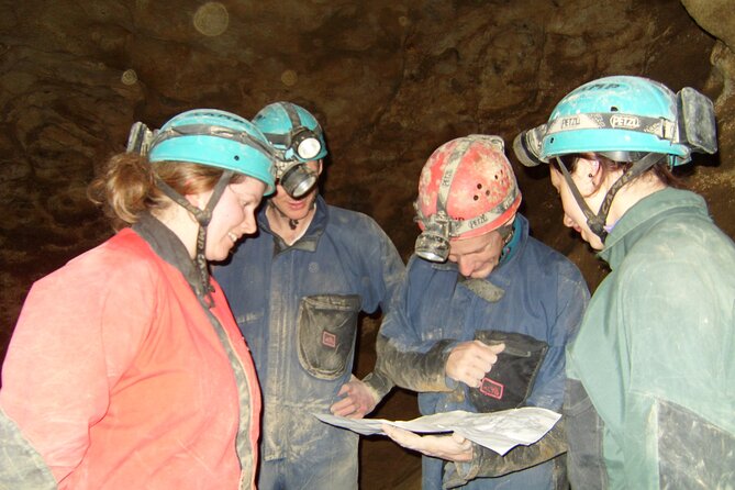Adventure Caving Experience in Budapest - Gear you get, plus the gear you should bring