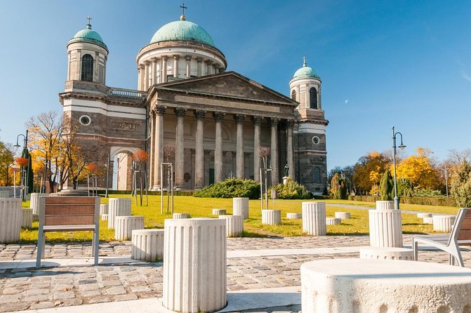 Along the shore of Danube river, private tour - Quick highlights