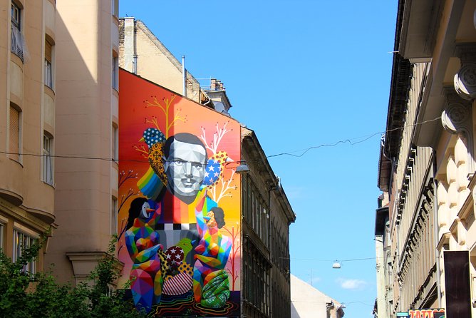 Alternative Budapest Walking Tour - Coffeehouse Breaks and Photo Gallery Stops