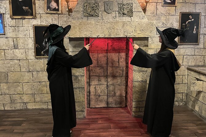 Be a movie star! Film Tour, Escape room, in Budapest and Etyek - A Budapest day that mixes set life, wine country, and teamwork