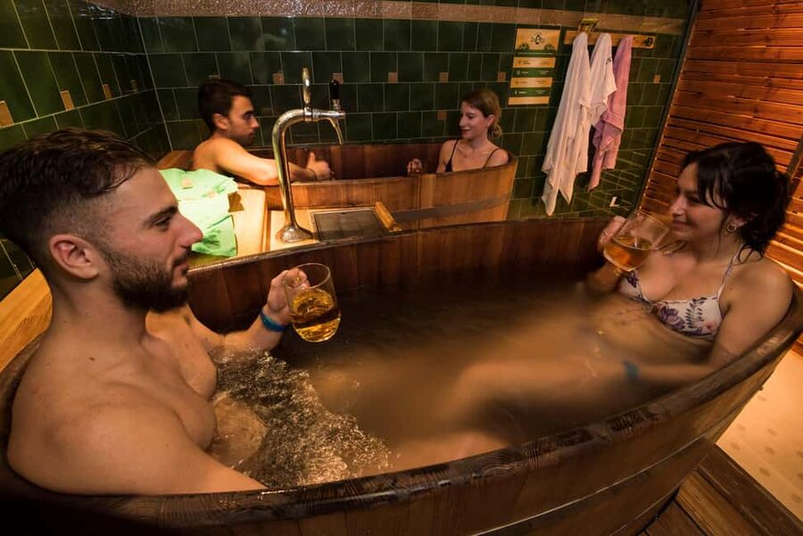 Beer Spa with optional Széchenyi Bath Tickets - Finding the Meeting Point in Széchenyi Bath (Entrance 1)
