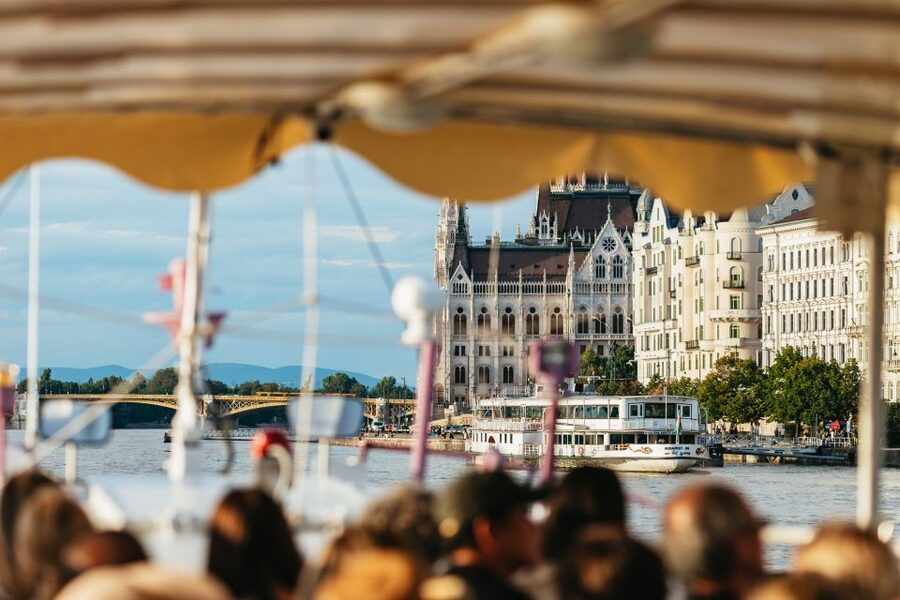 Best of Budapest Cruise - The Danube Route: Bridges and Landmarks You’ll Recognize Fast
