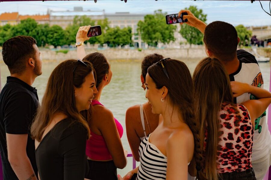 Best of Budapest Cruise - Upper Deck Strategy: When to Go Outside and When to Stay Put