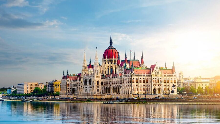 Best of Budapest: Private Walking Tour with a Local - Key highlights you’ll feel during the walk