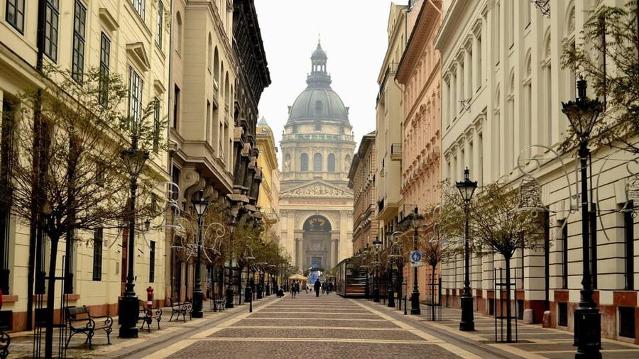 Best of Budapest: Private Walking Tour with a Local - The culture angle: markets, the Jewish Quarter, and stories that stick