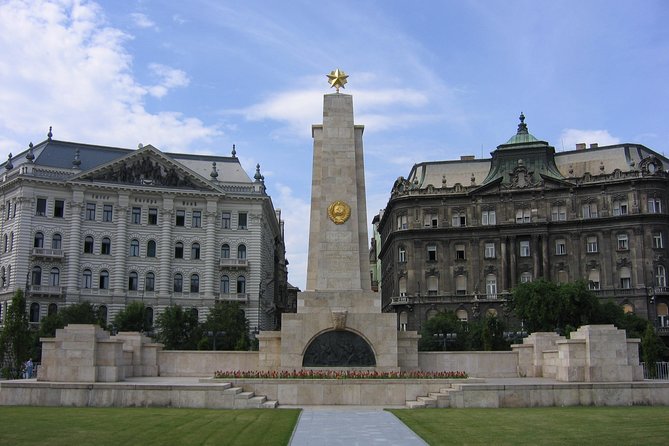 Born Under The Red Star - The History of Communism in Hungary - Private Tour - Stop 1: Soviet Heroic Memorial and WWII memory politics