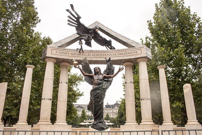 Born Under The Red Star - The History of Communism in Hungary - Private Tour - Stop 3: St. Stephen’s Basilica as a cultural counterpoint