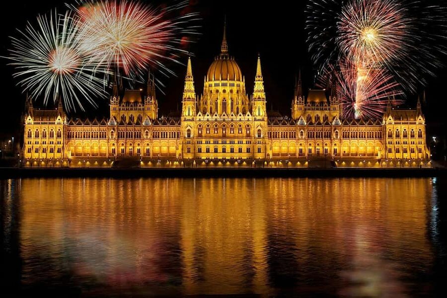 Bratislava and Budapest Guided Day Trip - Key highlights that make this day trip work