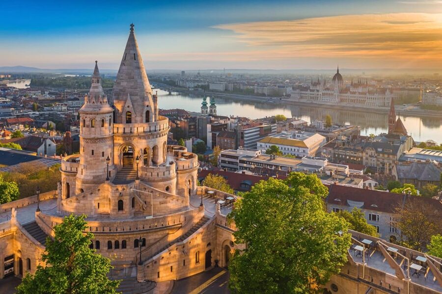 Buda Castle District and Matthias Church Private Tour - Matthias Church: Getting in Faster, Then Understanding What You See