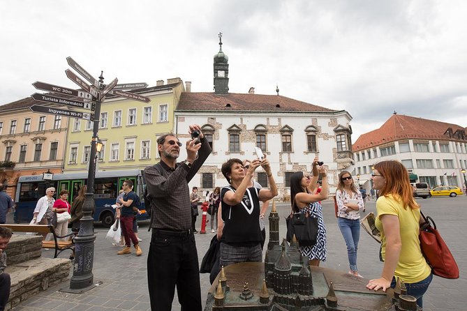 Buda Castle District Walk with Entry to Matthias Church - Castle District in two hours, with Matthias Church priority entry