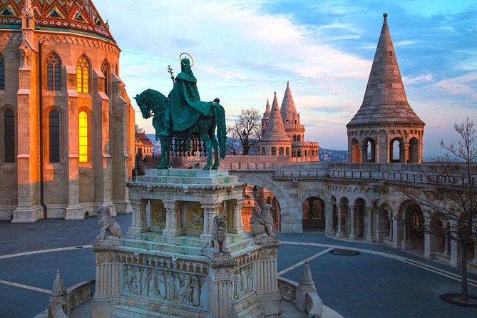 Buda Castle Walking Tour with Matthias church entry, Cake&Coffee - Walking your way around places cars cannot reach