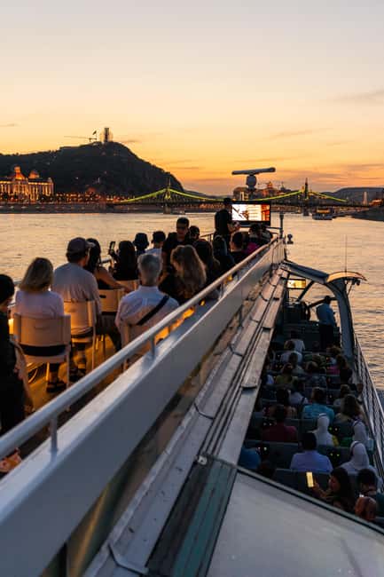 Budapest: 1-Hour Evening Sightseeing Cruise with Drink - Key things I think you should know