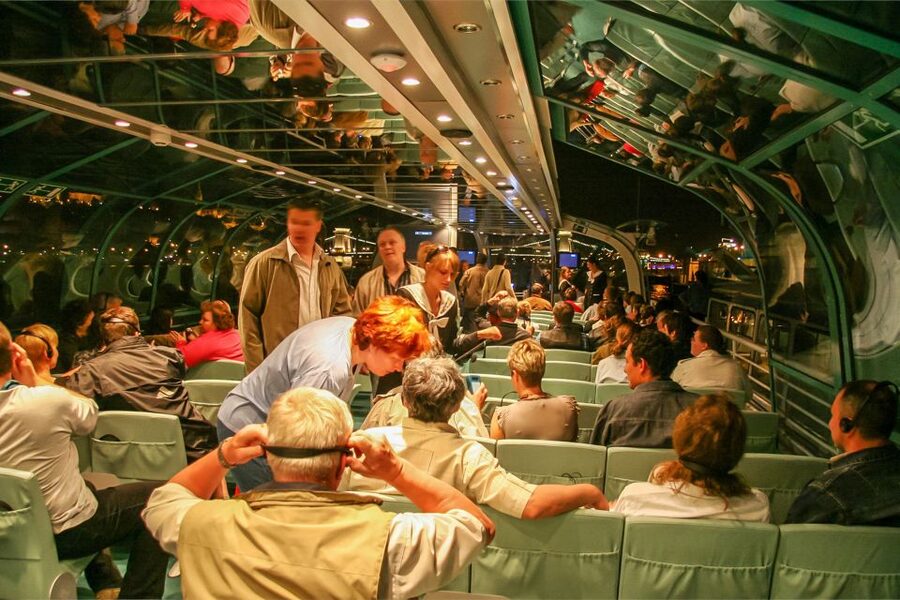 Budapest: 1-Hour Evening Sightseeing Cruise with Drink - Your Included Drink: A Nice Perk, With Realistic Expectations