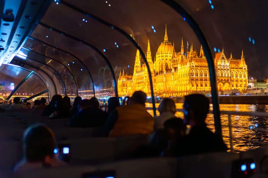 Budapest: 1-Hour Evening Sightseeing Cruise with Drink - Value Check: Is It Worth $29 for 1 Hour?
