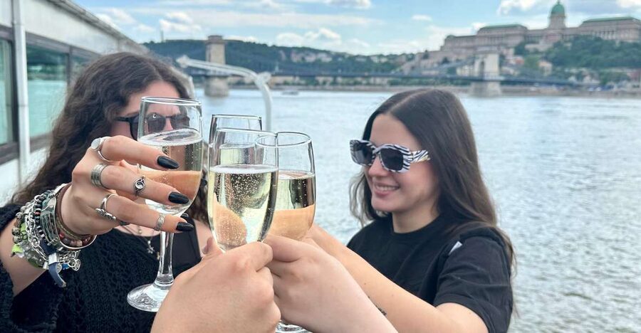 Budapest: 1 hr Sunshine Booze Cruise with Prosecco - Why a 1-hour Sunshine Booze Cruise is such a smart Budapest move