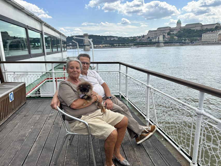 Budapest: 1 hr Sunshine Booze Cruise with Prosecco - Drinks on board: prosecco, cocktails, and how to choose your ticket