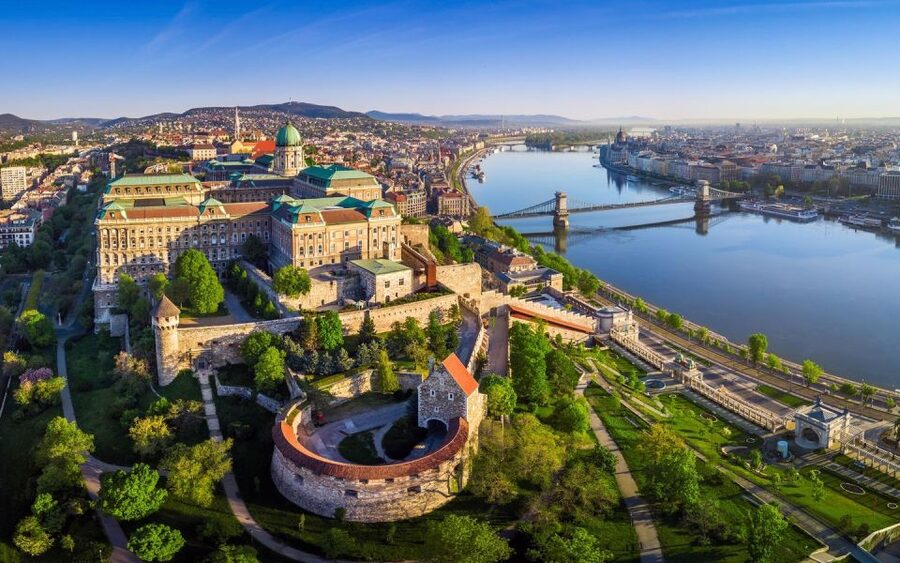 Budapest: 3-hour City Tour with Castle Walk + 1-hour Cruise - Getting Started at Eurama: Where and When You Actually Need to Be