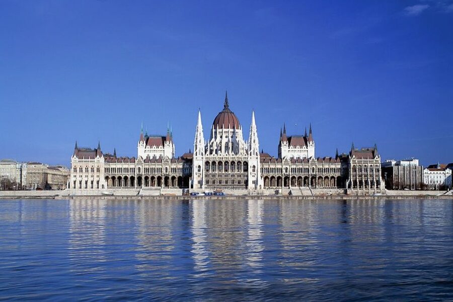 Budapest: 3-Hour Grand City Tour and Castle Walk - Price and value: why $49 can work for your first day