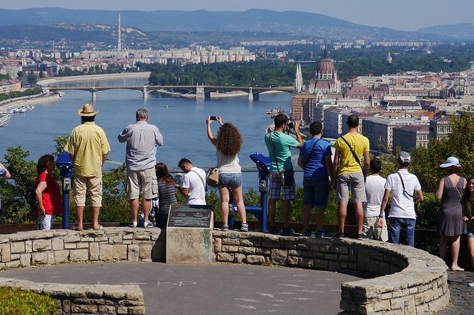 Budapest: 3-Hour Live-guided Bus Tour and 1-hour River Cruise - The 1-hour Danube cruise from Dock 6: seats, views, and audio reality