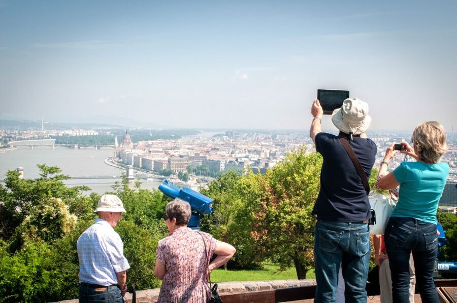 Budapest: 3-Hour Live Guided Sightseeing Tour - Andrássy Avenue, the Opera House, and St. Stephen’s Basilica