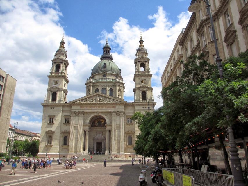 Budapest: 3-Hour Walking Tour of Pest with a Historian - Entering Pest: why 3 hours works so well