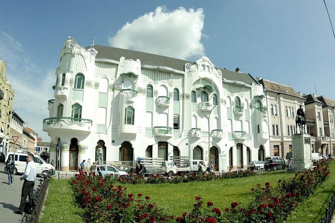 Budapest Art Nouveau Walking Tour - Stop 2: Postatakarek Bank, Ödön Lechner’s postal fantasy
