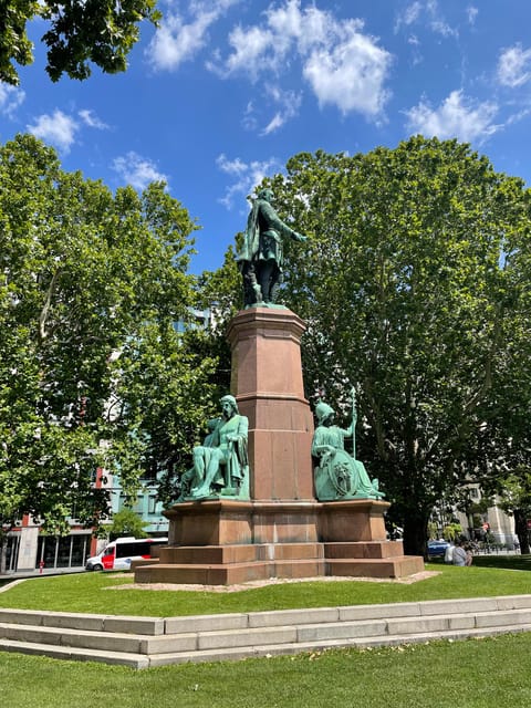 Budapest: Assist the Authorities Outdoor Escape Room Game - Walking time, daylight timing, and why the streets feel manageable