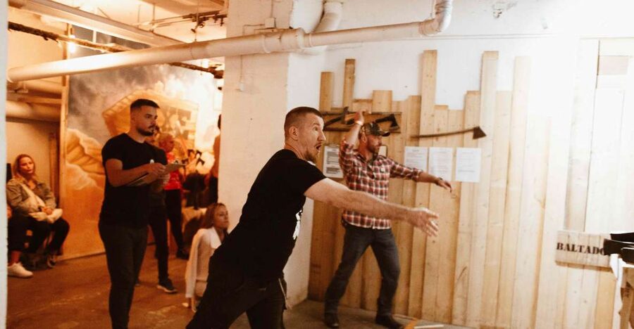 Budapest: Axe Throwing Experience - Key things I’d bet on before you book