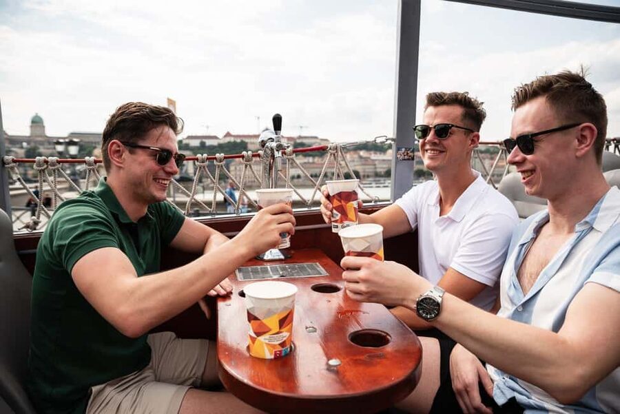 Budapest: BeerBus Sightseeing Tour with unlimited beer - Finding Bajcsy-Zsilinszky út 18 and Getting the Vibe Right