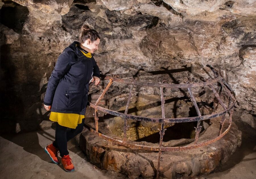 Budapest: Buda Castle Cave Tour - Where you meet, and why Castle Hill can trip you up