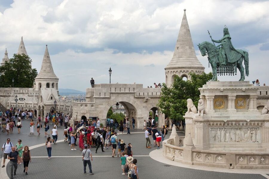 Budapest: Buda Castle District Walking Tour - Start at Szentháromság Square and get your bearings fast