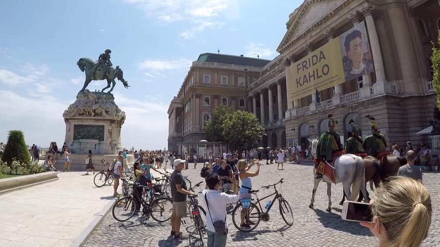Budapest & Buda Castle e-Bike Tour with a local guide - Quick hits before you ride