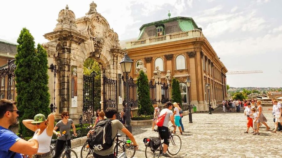 Budapest & Buda Castle e-Bike Tour with a local guide - From City Park to Széchenyi Area: Green Breaks Without Losing Momentum