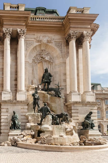 Budapest: Buda Castle Walking Tour & Folk Music Performance - Tárnok Street, the architectural time machine