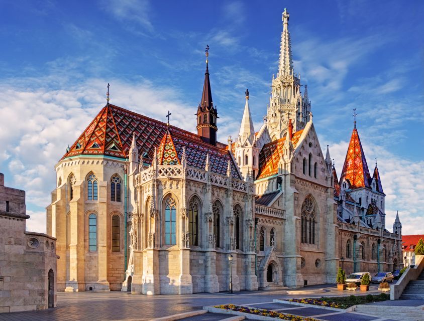 Budapest: Buda Walking Tour - Matthias Church: colorful tiles and the feeling of a living landmark