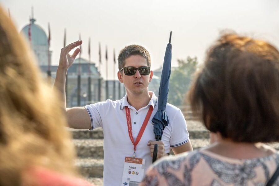 Budapest: Buda Walking Tour - Parallels across the river: Houses of Parliament at the end