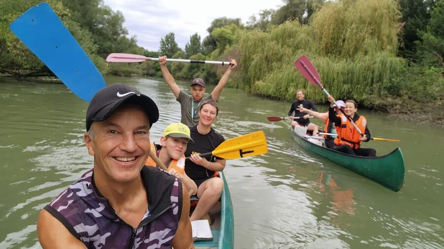 Budapest: Canoeing the Danube w or wo Sauna or Danube Beach - Leányfalu: lunch at a local spot and a second guided stretch on land
