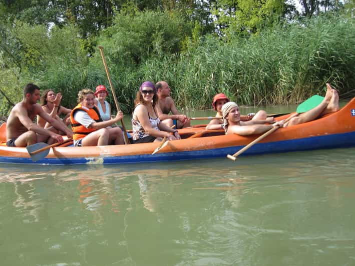 Budapest: Canoeing the Danube w or wo Sauna or Danube Beach - What to bring, and who this canoe day is best for