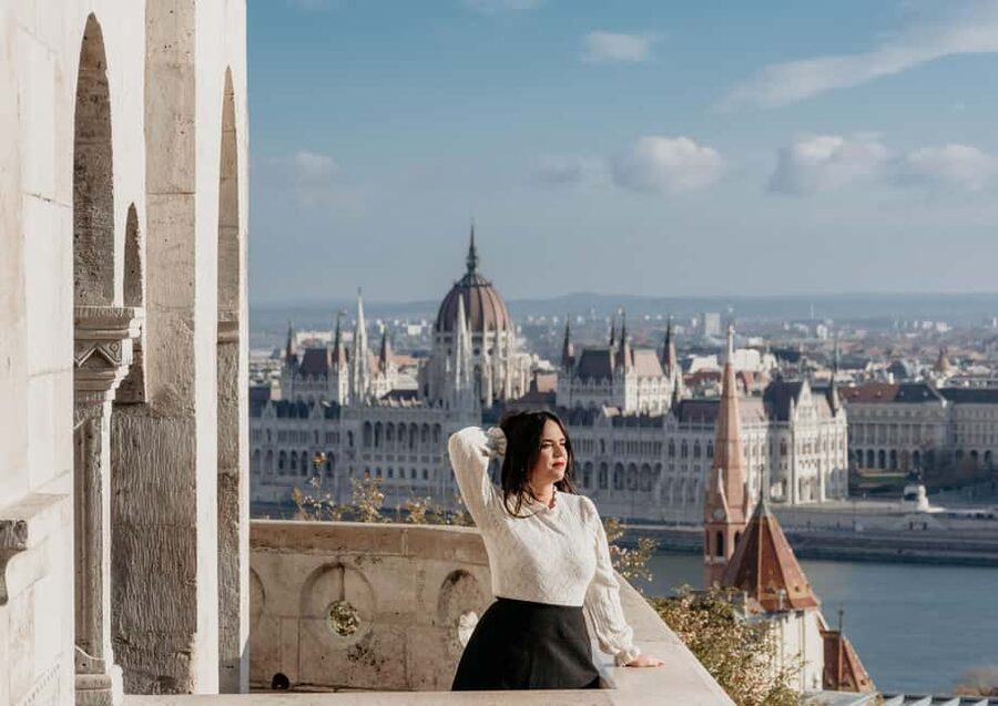 Budapest: Castle Hill Photoshoot with Private Photographer - Castle Hill and Fisherman’s Bastion: the view that does half the work