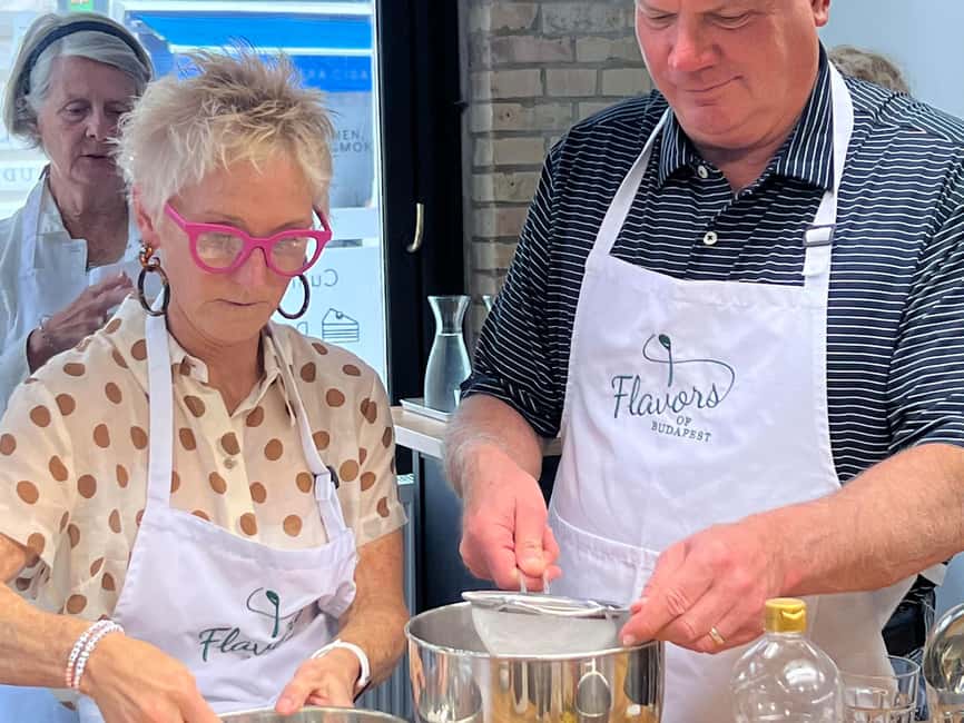 Budapest: Chimney Cake Baking Class – More Flavors & Drinks - Where You Meet in Budapest (And How Not to Waste Time)