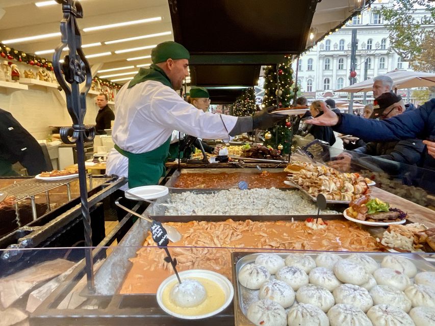 Budapest: Christmas Market Guided Walking Tour with Tastings - Chimney cake, marzipan, and mulled wine, the tastings with real payoff