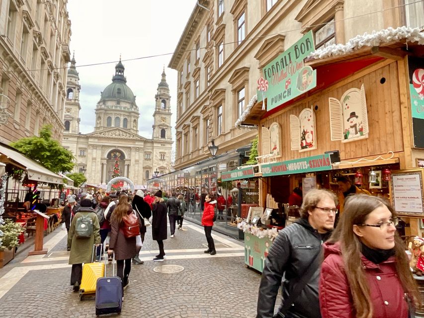 Budapest: Christmas Market Guided Walking Tour with Tastings - The historical coffee house finish, warm drink and decompression