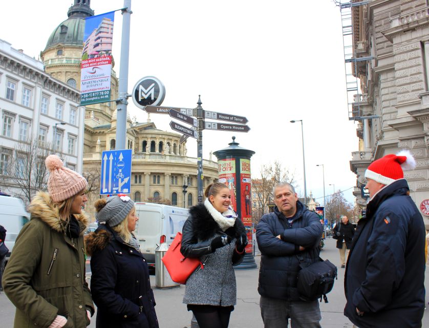 Budapest Christmas Walking Tour w Entry to Basilica - Finding the Meeting Point at Deák Ferenc tér (and Why It Matters)