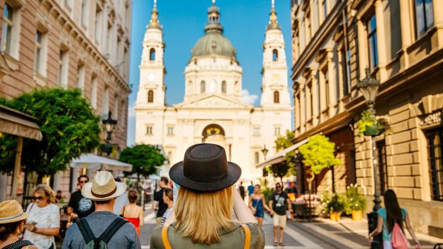 Budapest: City Discovery Tour - A Quick Ride Up: Gellért Hill for Views You Can Actually Use