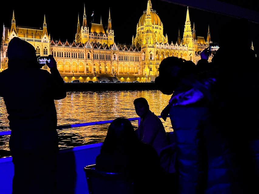 Budapest: City Highlights Sightseeing Cruise - Key things to know before you board