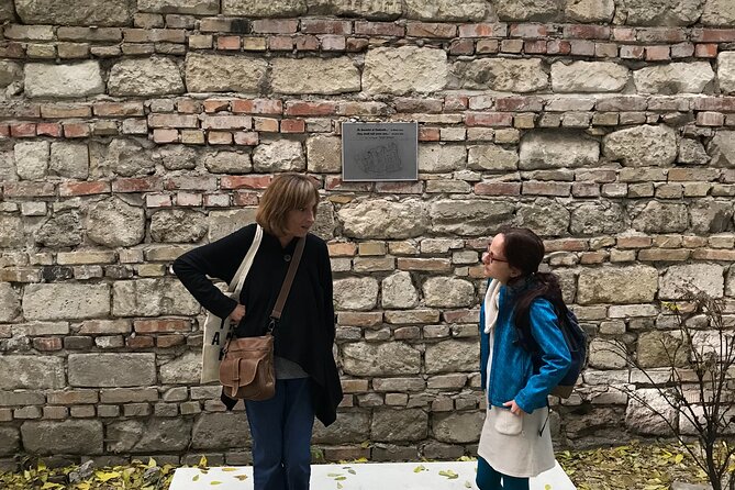 Budapest City Walk in Jewish Quarter - Gozsdu Courtyard, Szimpla ruin bar, and local-life detours