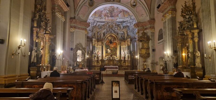 Budapest: Classical Music Concert in St. Michael's Church - What the 70 minutes feels like in real life