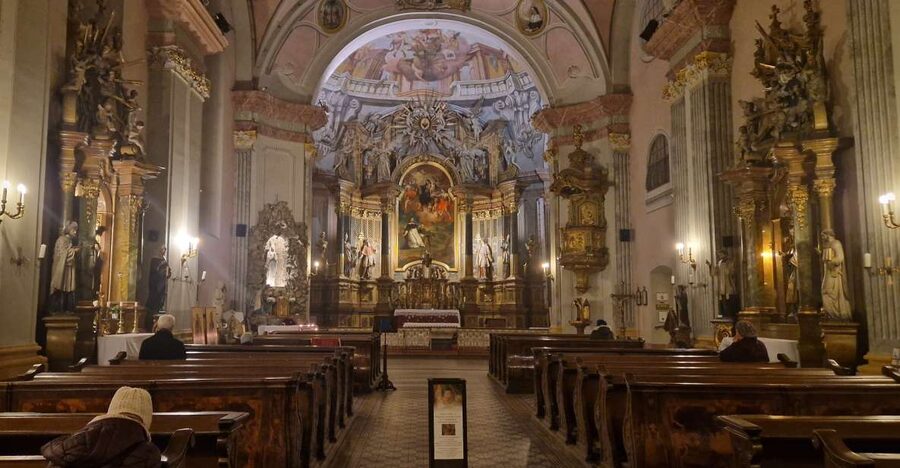 Budapest: Classical Music Concert in St. Michael's Church - The full musical program: Vivaldi, Mozart Requiem, and organ music